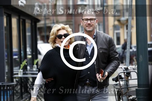 Amsterdam 4 maart 2017
Connie Witteman met verloofde/vriend Eugene v Dun op de cornelis schuytstraat