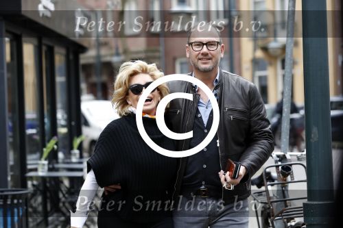 Amsterdam 4 maart 2017
Connie Witteman met verloofde/vriend Eugene v Dun op de cornelis schuytstraat