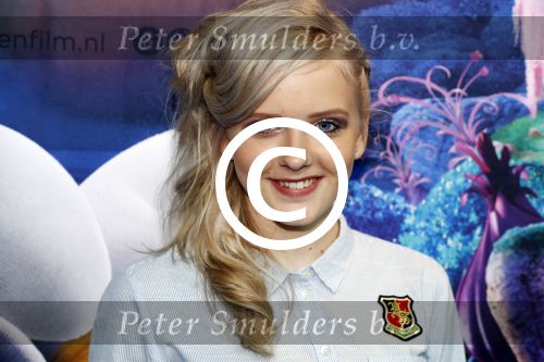 Amsterdam 18 maart 2017 
premiere Smurfen in  Pathe Arena. Esmee Schreurs met ..