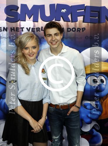 Amsterdam 18 maart 2017 
premiere Smurfen in  Pathe Arena. Esmee Schreurs met Jaco Oskam