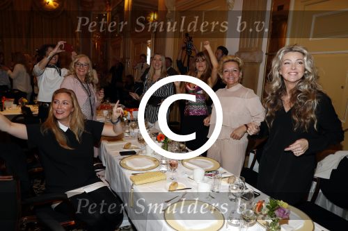 Amsterdam 27 maart 2017
Uitreiing strong woman award in het amstel Hotel. Fabienne de Vries met Mariska v Kolck en
