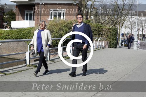 Amsterdam 28 maart 2017  
Oud bondscoach van Engeland en voetbalcoach van oa Ac Milan Fabio Capello met zijn vrouw wandelend in amsterdam zuid.