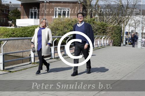 Amsterdam 28 maart 2017  
Oud bondscoach van Engeland en voetbalcoach van oa Ac Milan Fabio Capello met zijn vrouw wandelend in amsterdam zuid.