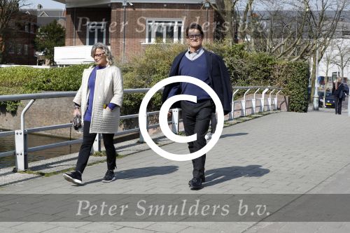 Amsterdam 28 maart 2017  
Oud bondscoach van Engeland en voetbalcoach van oa Ac Milan Fabio Capello met zijn vrouw wandelend in amsterdam zuid.