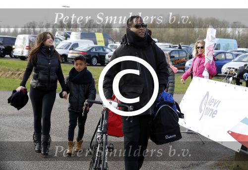 Biddinghuizen 5 maart 2017
De hollandse 100 op de ijsbaan in Biddinghuizen georganiseerd door Prins Bernhard. Patrick Kluivert met Rossana Kluivert Shane Nino en Demi