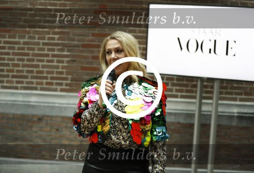 Amsterdam 8 maart 2017
Voque 5 jaar. Op de cover staan Doutzen Kroes en Lara Stone. Mario Testino is de fotograaf . Hoofdredaktrice Karin Swerink is ook aanwezig in het conservatorium hotel. Fiona Heering