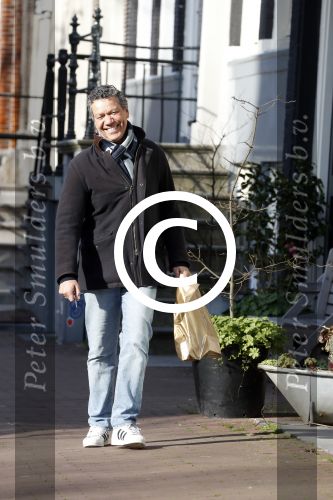 Amsterdam 24 maart 2017 
Frank sanders geniet van het zonnetje op straat