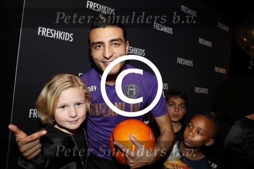 Amsterdam 26 maart 2017
Modeshow freshkids in the harbour club . kinderen en vrouwen van diverse voetballers liepen mee. Soufiane Touzani