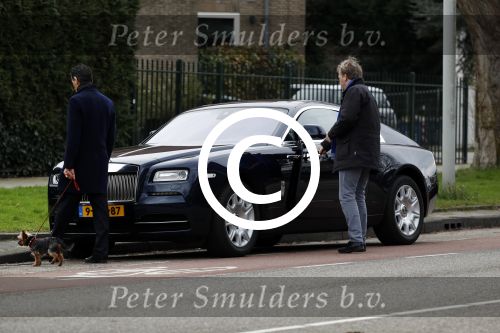Amsterdam 4 maart 2017 
Advocaat Gerard Spong en zijn vriend mte hond en zijn Rolls Royce