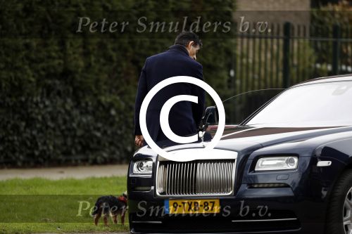 Amsterdam 4 maart 2017 
Advocaat Gerard Spong en zijn vriend mte hond en zijn Rolls Royce
