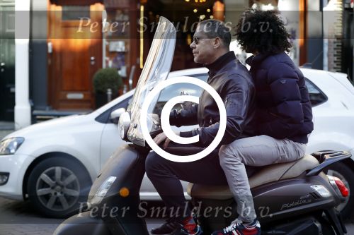 Amsterdam 25 maart 2017
Hans Kesting met (een) vriend op scooter.