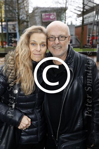 Amsterdam 18 maart 2017 
premiere Smurfen in  Pathe Arena. Hilde de Mildt met man