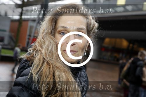 Amsterdam 18 maart 2017 
premiere Smurfen in  Pathe Arena. Hilde de Mildt met man