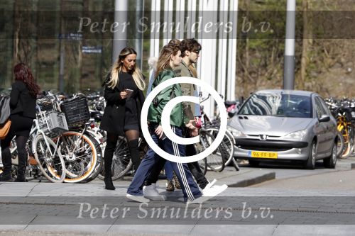 Amsterdam 30 maart 2017
Waylon haalt Joelle Witschge thuis op in zijn porsche panamera.