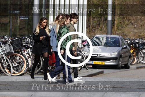 Amsterdam 30 maart 2017
Waylon haalt Joelle Witschge thuis op in zijn porsche panamera.