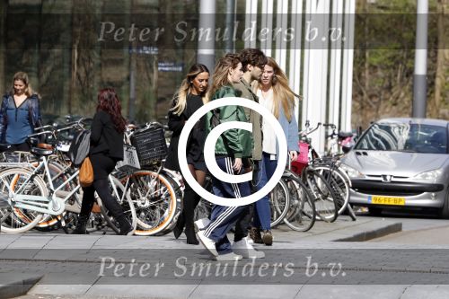 Amsterdam 30 maart 2017
Waylon haalt Joelle Witschge thuis op in zijn porsche panamera.