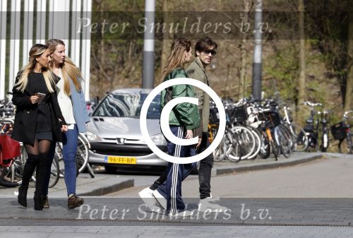 Amsterdam 30 maart 2017
Waylon haalt Joelle Witschge thuis op in zijn porsche panamera.