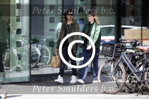 Amsterdam 30 maart 2017
Waylon haalt Joelle Witschge thuis op in zijn porsche panamera.