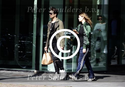 Amsterdam 30 maart 2017
Waylon haalt Joelle Witschge thuis op in zijn porsche panamera.