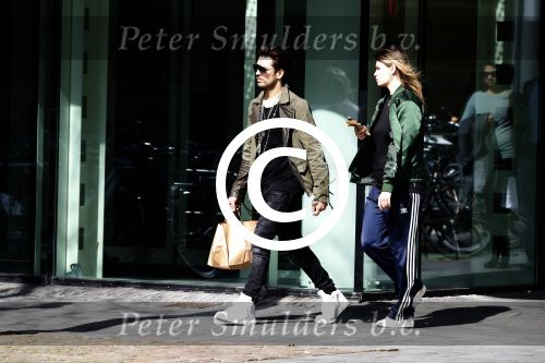 Amsterdam 30 maart 2017
Waylon haalt Joelle Witschge thuis op in zijn porsche panamera.