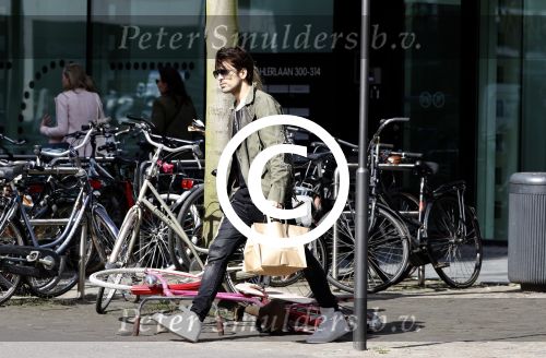 Amsterdam 30 maart 2017
Waylon haalt Joelle Witschge thuis op in zijn porsche panamera.