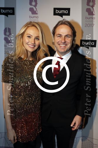 Hilversum 6 maart 2017
Uitreiking Buma awards in studio 21. Kelly Weekers met John Ewbank