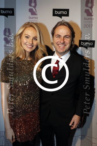 Hilversum 6 maart 2017
Uitreiking Buma awards in studio 21. Kelly Weekers met John Ewbank