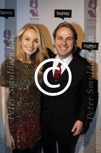 Hilversum 6 maart 2017
Uitreiking Buma awards in studio 21. Kelly Weekers met John Ewbank