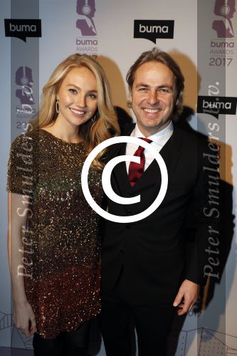 Hilversum 6 maart 2017
Uitreiking Buma awards in studio 21. Kelly Weekers met John Ewbank