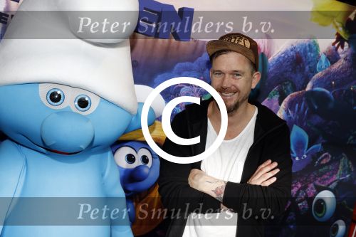 Amsterdam 18 maart 2017 
premiere Smurfen in  Pathe Arena. Johnny de Mol Pip Pellens en Kees Tol