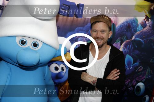 Amsterdam 18 maart 2017 
premiere Smurfen in  Pathe Arena. Johnny de Mol Pip Pellens en Kees Tol
