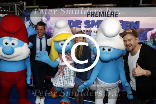 Amsterdam 18 maart 2017 
premiere Smurfen in  Pathe Arena. Johnny de Mol Pip Pellens en Kees Tol