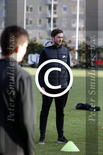 Amsterdam 7 maart 2017
Justin Swart als trainer bij de jeugd van AFC