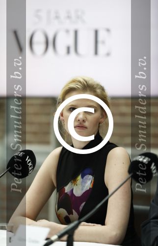 Amsterdam 8 maart 2017
Voque 5 jaar. Op de cover staan Doutzen Kroes en Lara Stone. Mario Testino is de fotograaf . Hoofdredaktrice Karin Swerink is ook aanwezig in het conservatorium hotel.