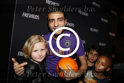 Amsterdam 26 maart 2017
Modeshow freshkids in the harbour club . kinderen en vrouwen van diverse voetballers liepen mee. Soufiane Touzani