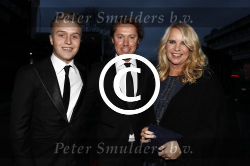 Hilversum 6 maart 2017
Uitreiking Buma awards in studio 21. Linda de Mol met Jeroen Rietbergen en zoon Julian Vahle