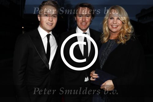 Hilversum 6 maart 2017
Uitreiking Buma awards in studio 21. Linda de Mol met Jeroen Rietbergen en zoon Julian Vahle