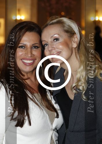 Amsterdam 27 maart 2017
Uitreiing strong woman award in het amstel Hotel.Mandy Huydts met Esther Oosterbeek