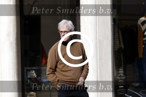 Amsterdam 13 maart 2017  
Manfred de Graaf  op straat in amsterdam zuid