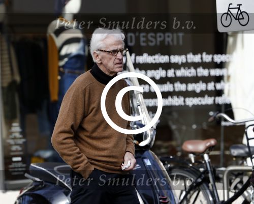 Amsterdam 13 maart 2017  
Manfred de Graaf  op straat in amsterdam zuid