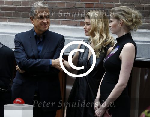 Amsterdam 8 maart 2017
Voque 5 jaar. Op de cover staan Doutzen Kroes en Lara Stone. Mario Testino is de fotograaf . Hoofdredaktrice Karin Swerink is ook aanwezig in het conservatorium hotel.
