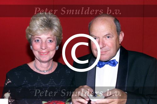 AHOY Rotterdam, 24 oktober 2000
Afscheidsconcert Lee Towers

Moeder Bart de Graaf met vriend


PETER SMULDERS BV