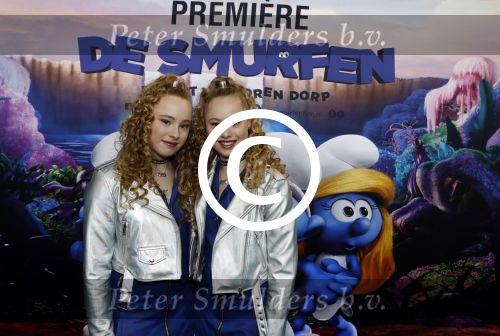 Amsterdam 18 maart 2017 
premiere Smurfen in  Pathe Arena. Mylene en Rosanne