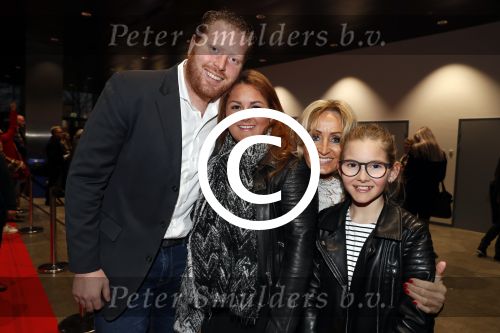 Utrecht 23 maart 2017
Premiere Holiday on ice in de jaarbeurs met Maxim en Rene Froger. Natasja met Natasja en Charlie Froger
