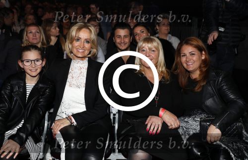 Utrecht 23 maart 2017
Premiere Holiday on ice in de jaarbeurs met Maxim en Rene Froger. Natasja met Natasja en Charlie Froger