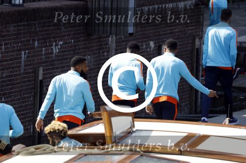 Amsterdam 28 maart 2017 
Het Nederlands elftal gaat varen door de grachten van Amsterdam. oa Arjen Robben Wesley Sneijder Matthijs v d Ligt Daley Blind Frans Hoek Fred Grim Luuk de Jong Jeroen Zoet ea
