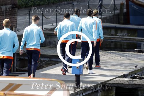 Amsterdam 28 maart 2017 
Het Nederlands elftal gaat varen door de grachten van Amsterdam. oa Arjen Robben Wesley Sneijder Matthijs v d Ligt Daley Blind Frans Hoek Fred Grim Luuk de Jong Jeroen Zoet ea