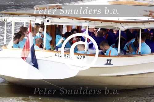 Amsterdam 28 maart 2017 
Het Nederlands elftal gaat varen door de grachten van Amsterdam. oa Arjen Robben Wesley Sneijder Matthijs v d Ligt Daley Blind Frans Hoek Fred Grim Luuk de Jong Jeroen Zoet ea