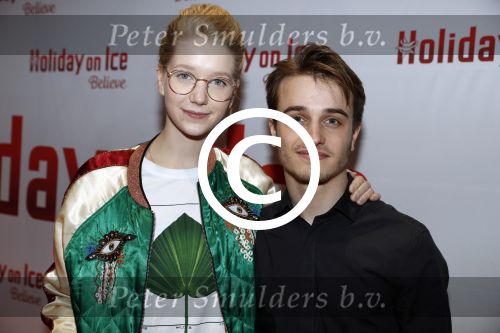Utrecht 23 maart 2017
Premiere Holiday on ice in de jaarbeurs met Maxim en Rene Froger. ralf Mackenbach met vriendin
