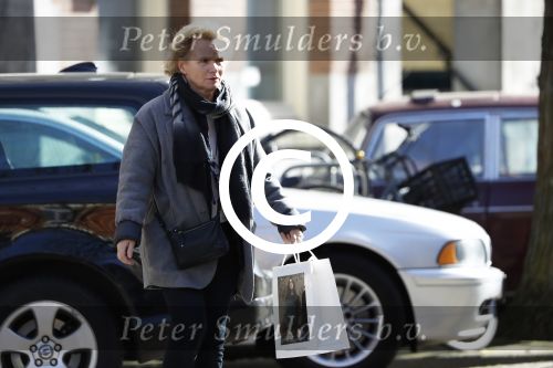 Amsterdam 15 maart 2017
Renee Soutendijk op straat in Amsterdam zuid